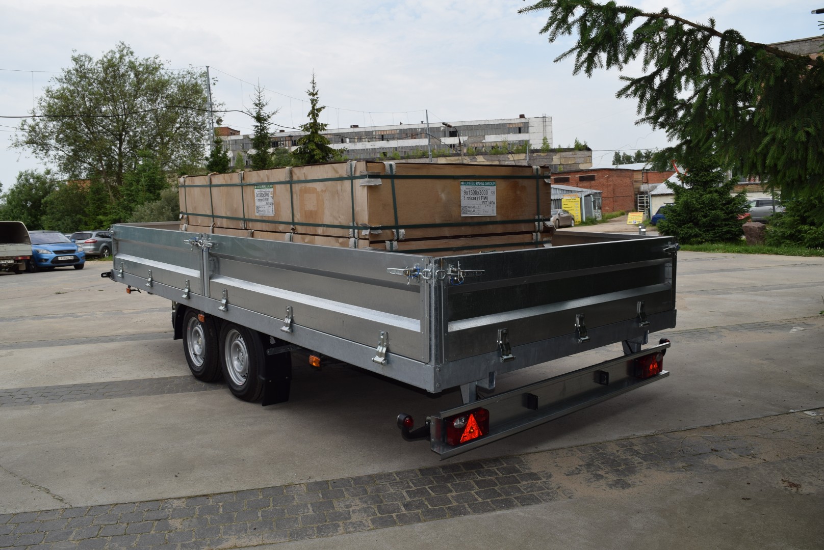 Прицеп Treiler Модель 829820 Исполнение 5,2х2,1 КПП + +/14’’ Прицеп Treiler Модель 829820 Исполнение 5,2х2,1 КПП + +/14’’