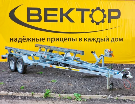 Двухосный прицеп для водной техники с тормозом ЛАВ 81017 с ложементом Двухосный прицеп для водной техники с тормозом ЛАВ 81017 с ложементом