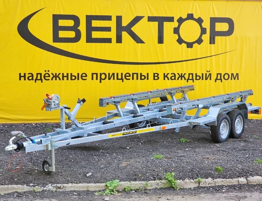 Двухосный прицеп для водной техники с тормозом ЛАВ 81017 с ложементом Двухосный прицеп для водной техники с тормозом ЛАВ 81017 с ложементом