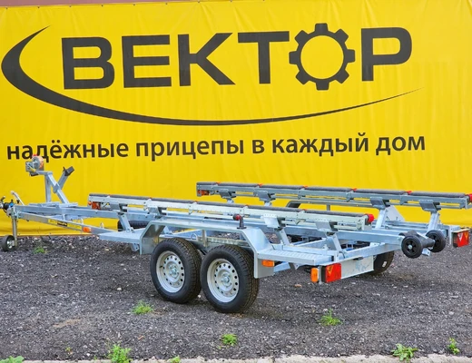 Двухосный прицеп для водной техники с тормозом ЛАВ 81017 с ложементом Двухосный прицеп для водной техники с тормозом ЛАВ 81017 с ложементом