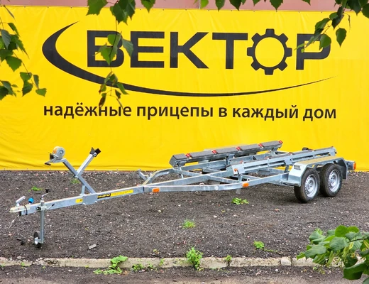 Двухосный прицеп для водной техники без тормоза ЛАВ 81014B с ложементом Двухосный прицеп для водной техники без тормоза ЛАВ 81014B с ложементом