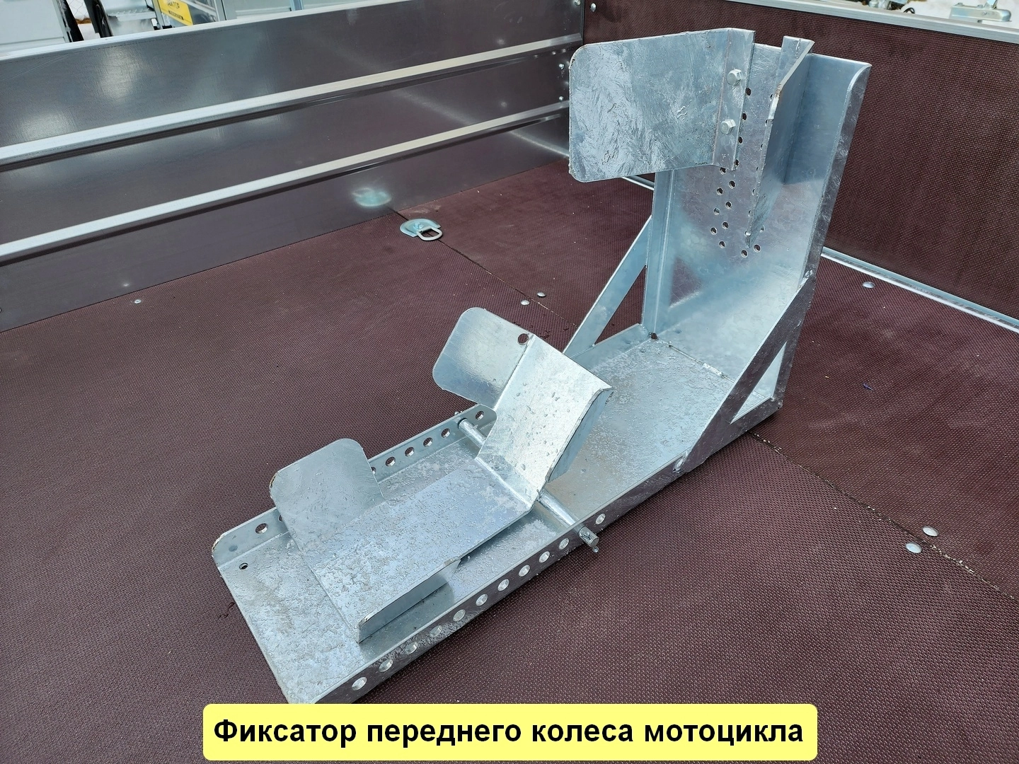 Бортовой одноосный прицеп без тормоза ЛАВ 81011AB Бортовой одноосный прицеп без тормоза ЛАВ 81011AB