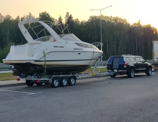 Трёхосный прицеп для водной техники с тормозом ЛАВ 81023